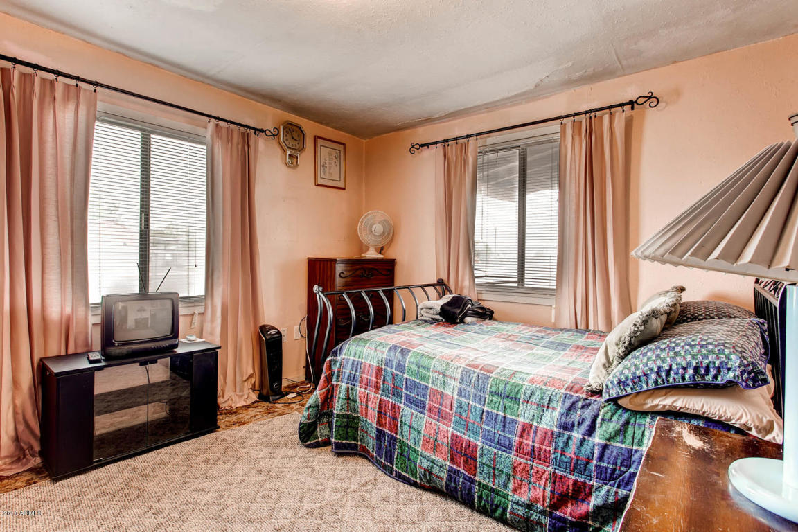 221 E PACIFIC Drive, Avondale, AZ 85323