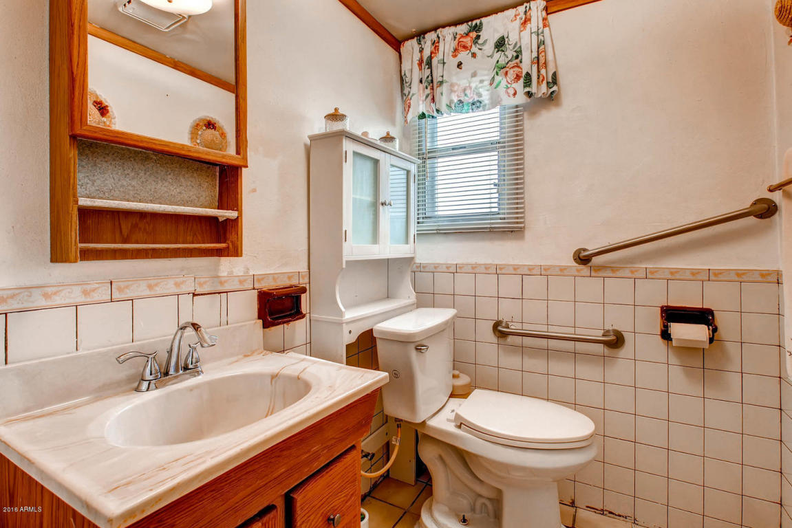 221 E PACIFIC Drive, Avondale, AZ 85323