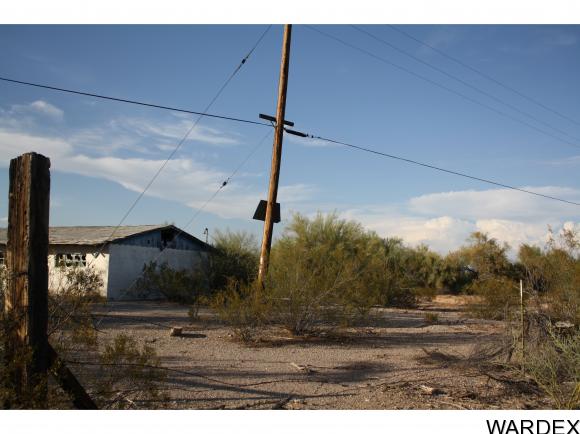 27245 La Posa Rd., Bouse, AZ 85325