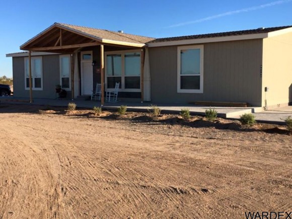 48240 North 73rd Street, Bouse, AZ 85325