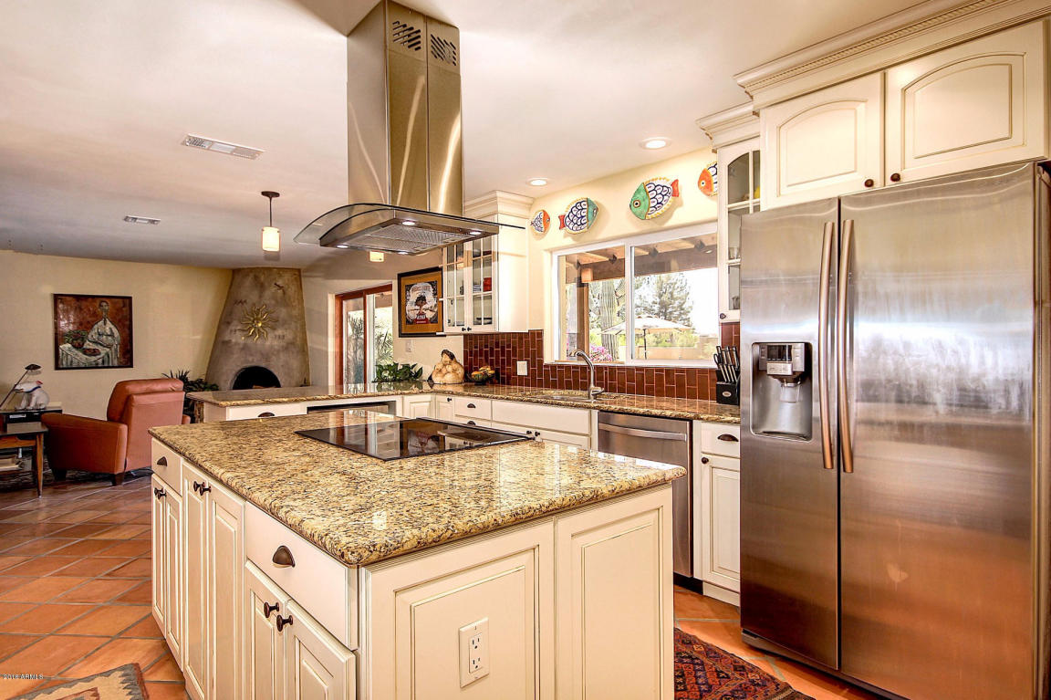 6733 E DALE Lane, Cave Creek, AZ 85331