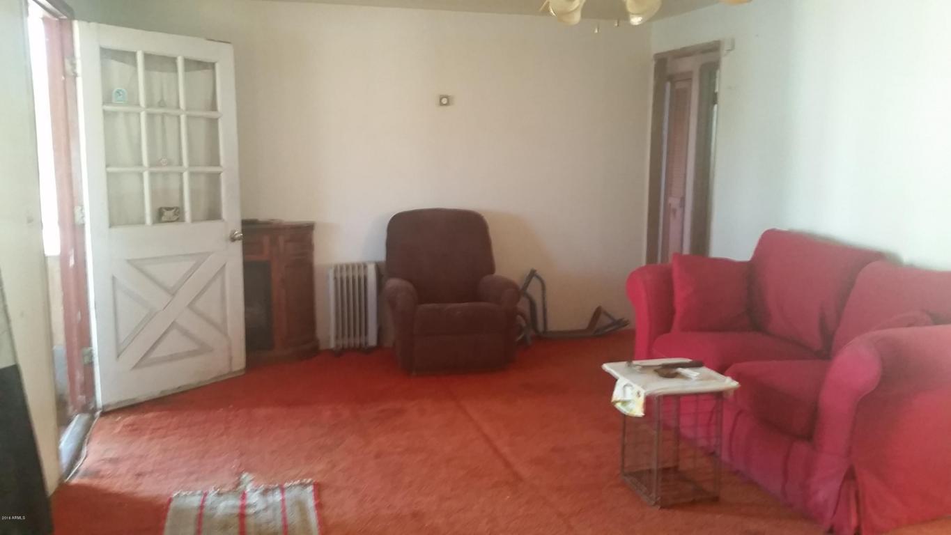 26895 S Hanshaw St, Congress, AZ 85332