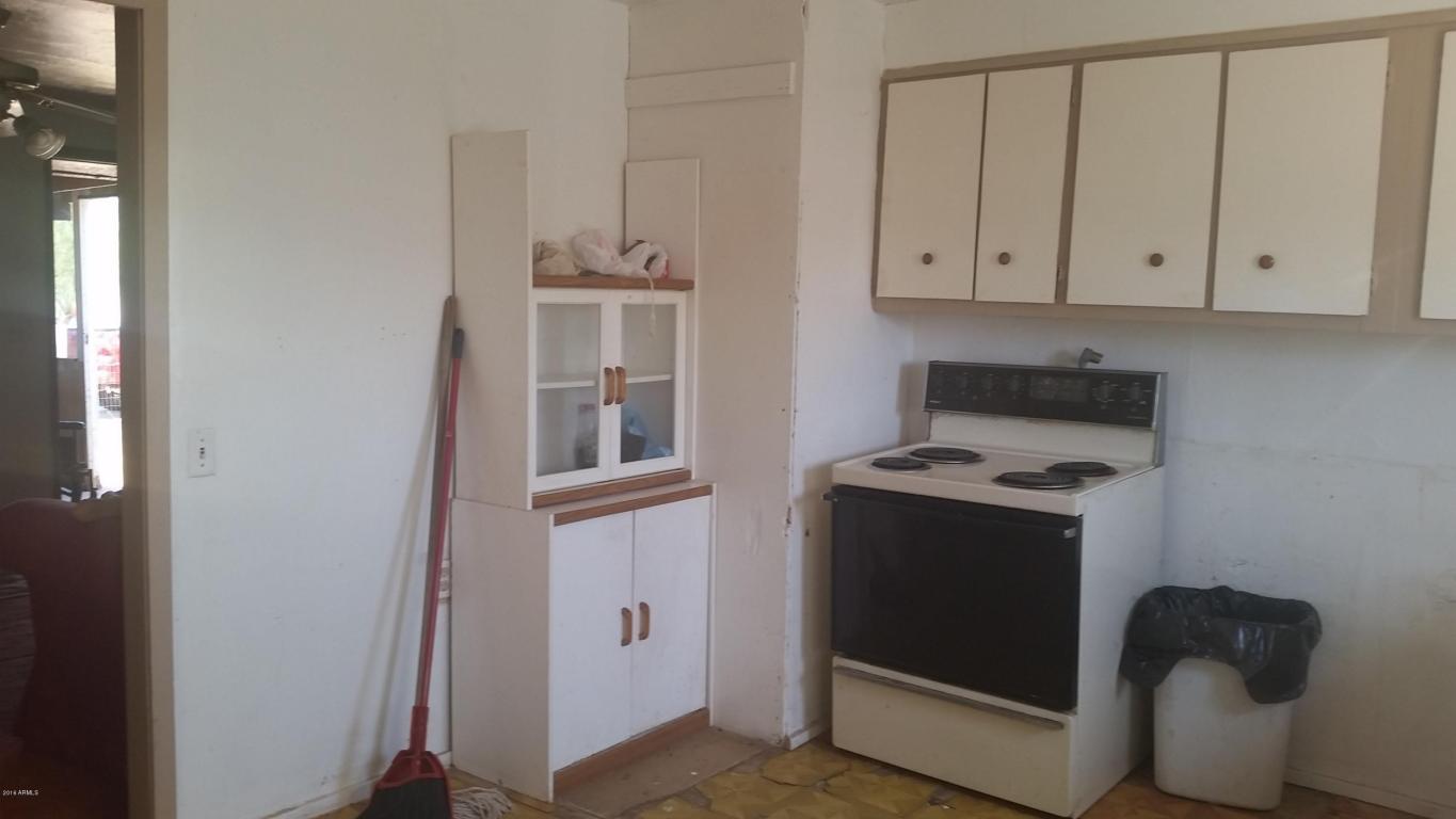 26895 S Hanshaw St, Congress, AZ 85332