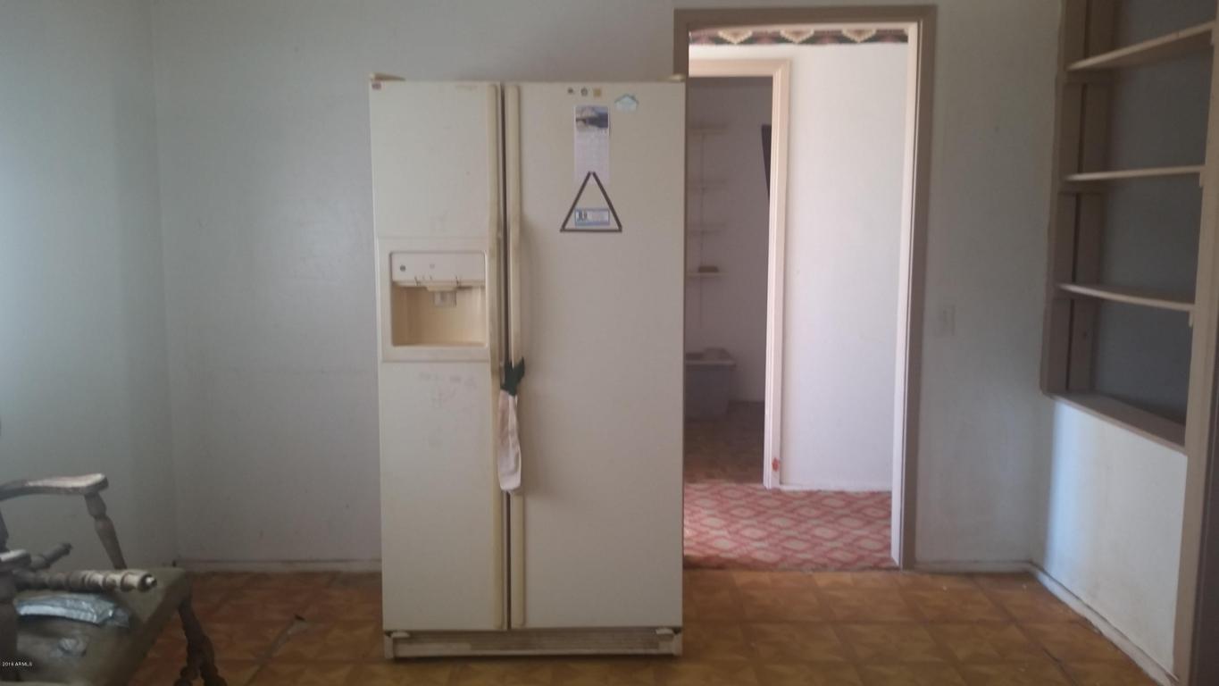 26895 S Hanshaw St, Congress, AZ 85332