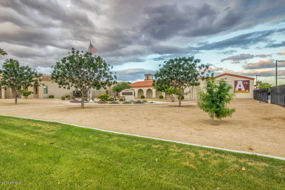 240 S OLD LITCHFIELD Road, Litchfield Park, AZ 85340