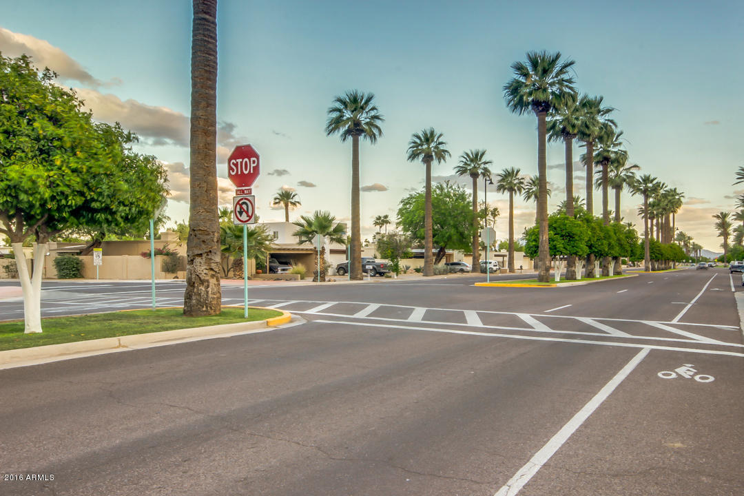 240 S OLD LITCHFIELD Road, Litchfield Park, AZ 85340