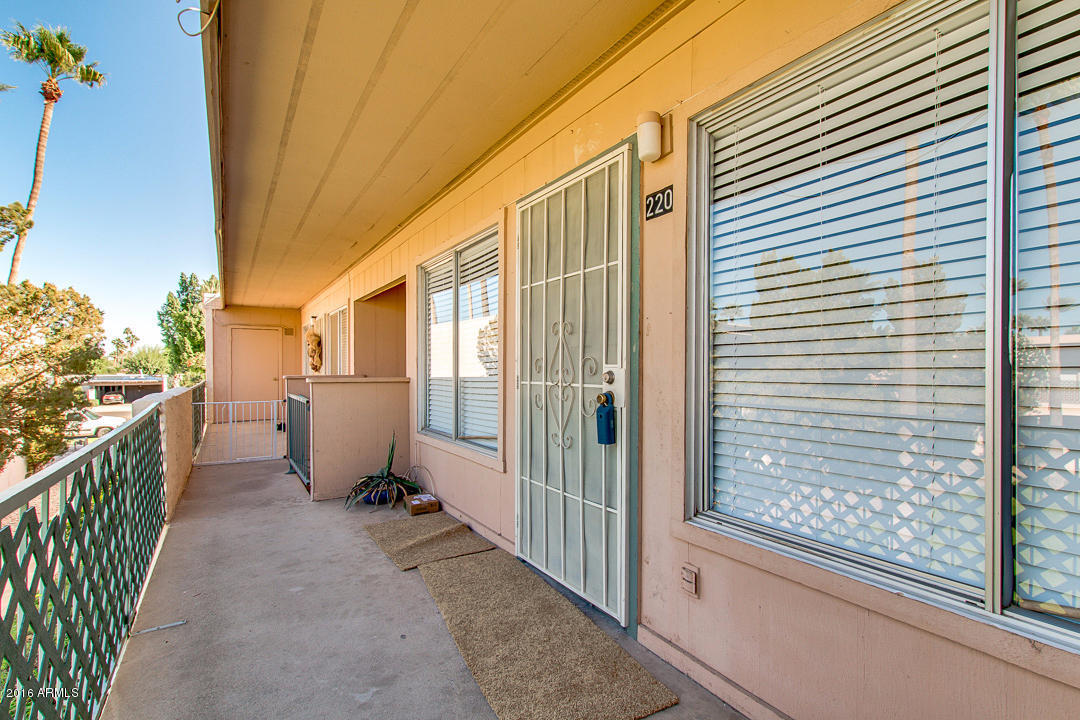 240 S OLD LITCHFIELD Road, Litchfield Park, AZ 85340