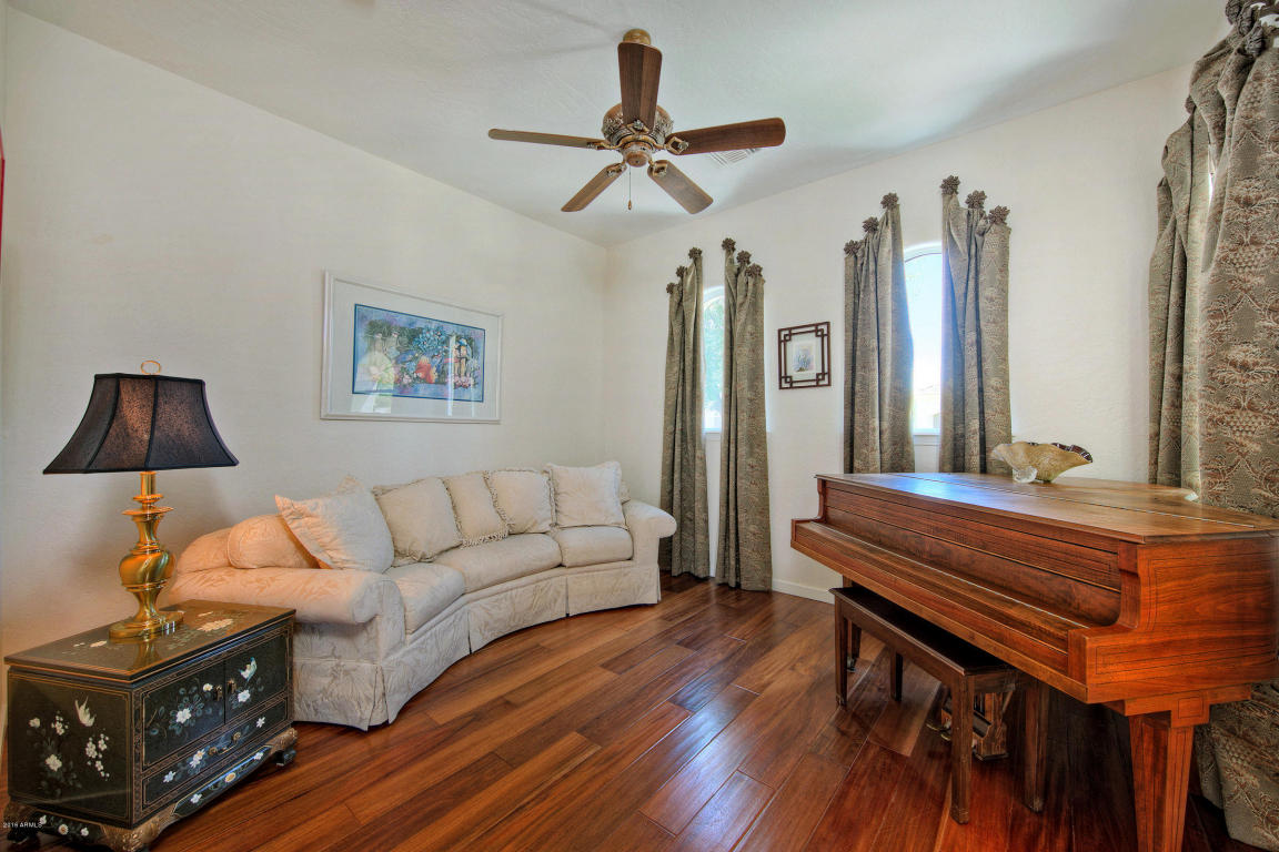 798 W JUNIPER Lane, Litchfield Park, AZ 85340
