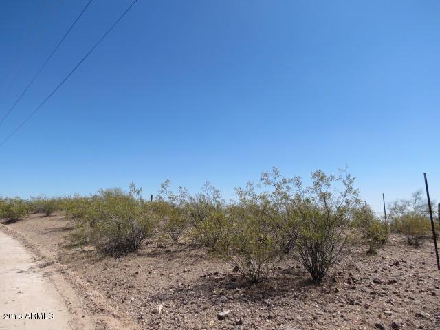 42940 N Private Drive, Morristown, AZ 85342