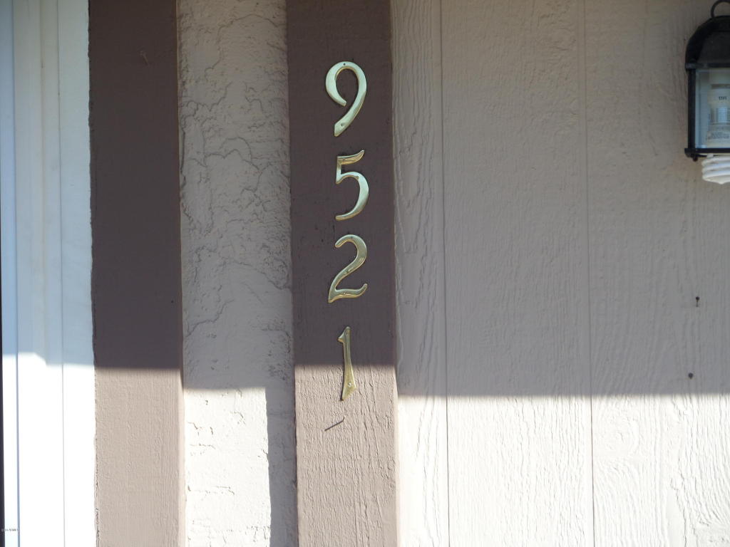 9521 N 67TH Drive, Peoria, AZ 85345