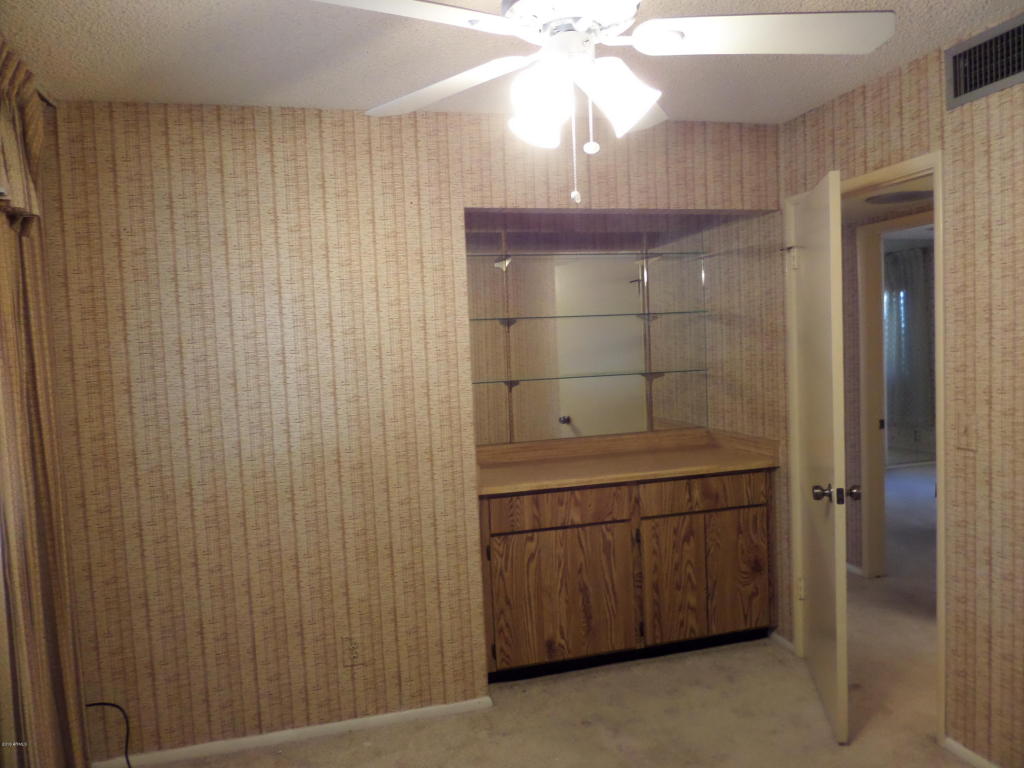 9521 N 67TH Drive, Peoria, AZ 85345