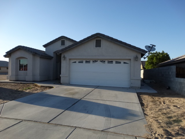 1910 E LOS OLIVOS DR, San Luis, AZ 85349