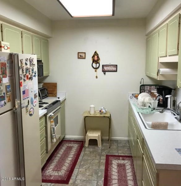 10010 W Royal Oak Road, Sun City, AZ 85351