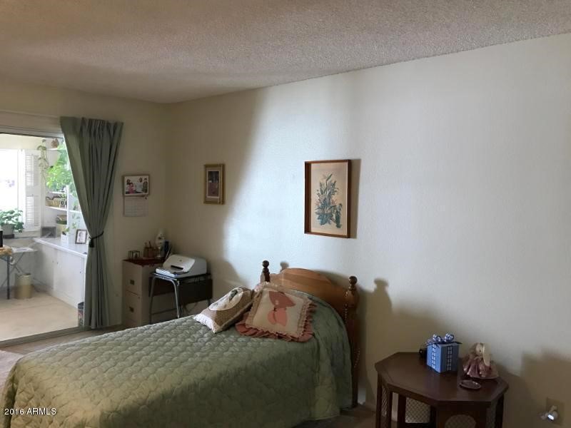 10010 W Royal Oak Road, Sun City, AZ 85351
