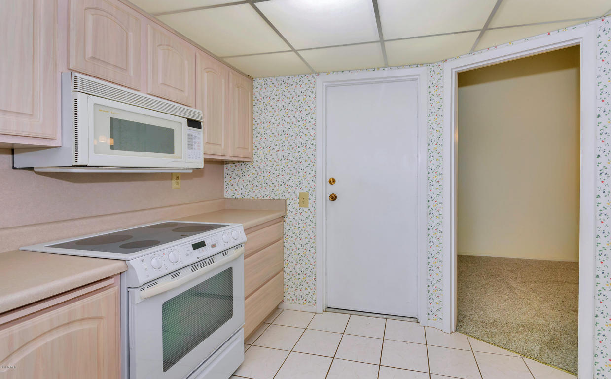 16802 N 102ND Avenue, Sun City, AZ 85351