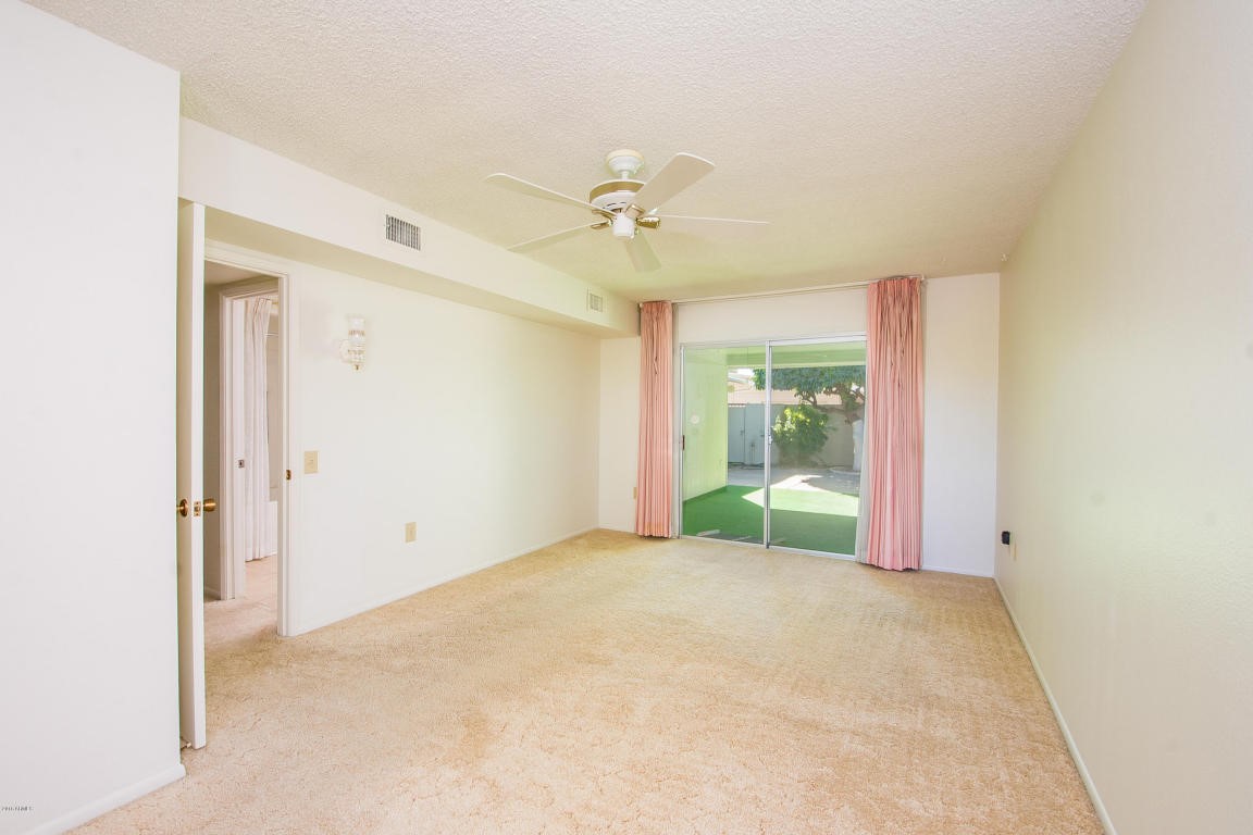 10727 W Thunderbird Boulevard, Sun City, AZ 85351