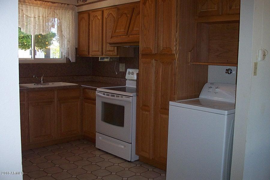11029 W Cherry Hills Drive W, Sun City, AZ 85351
