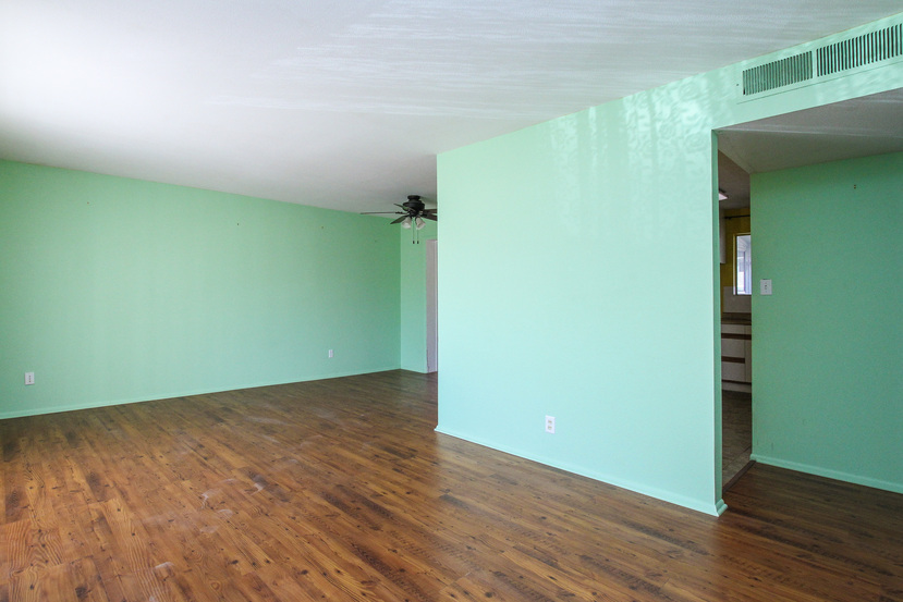 12216 N 107th Ave, Sun City, AZ 85351
