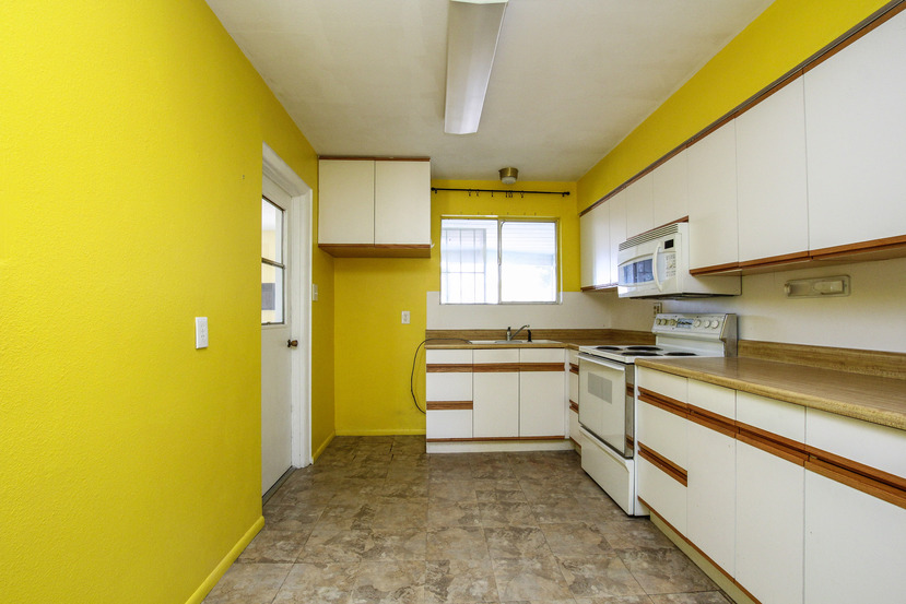 12216 N 107th Ave, Sun City, AZ 85351
