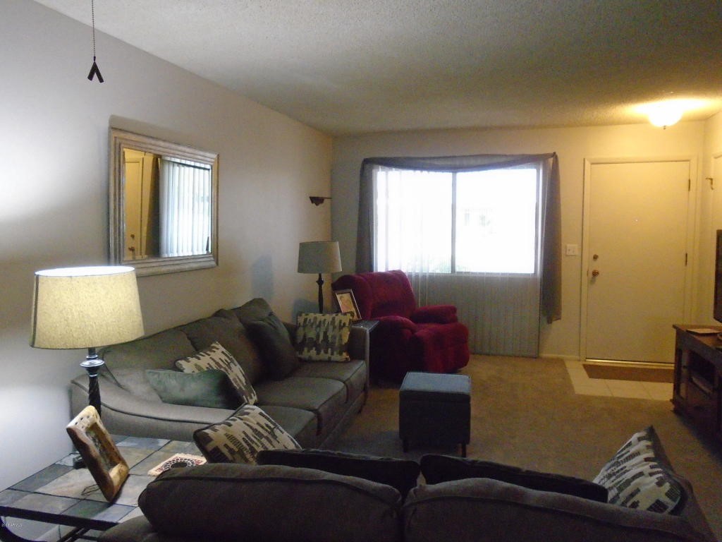 10851 W Thunderbird Boulevard, Sun City, AZ 85351
