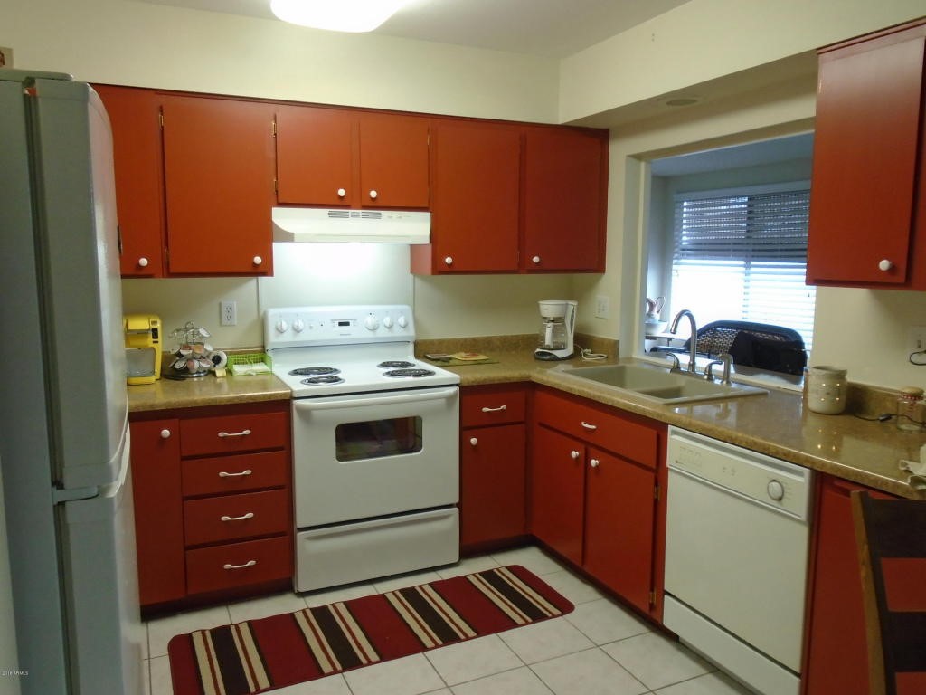 10851 W Thunderbird Boulevard, Sun City, AZ 85351