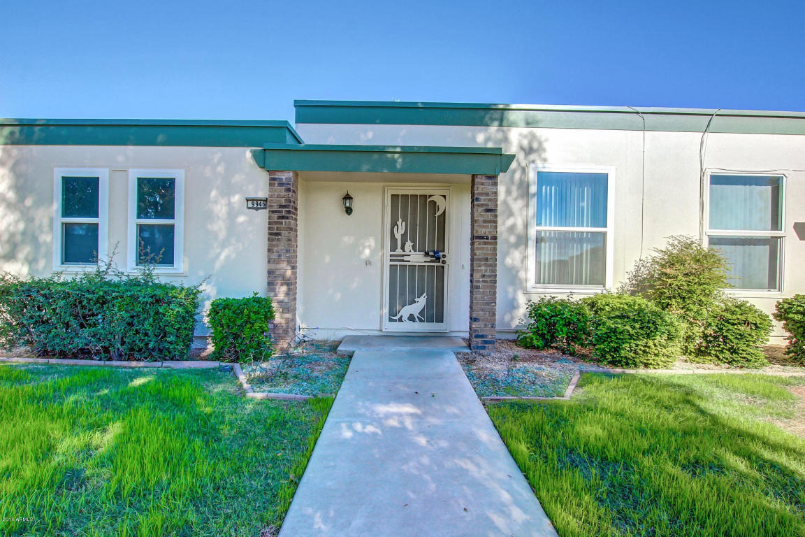 9946 W LANCASTER Drive, Sun City, AZ 85351