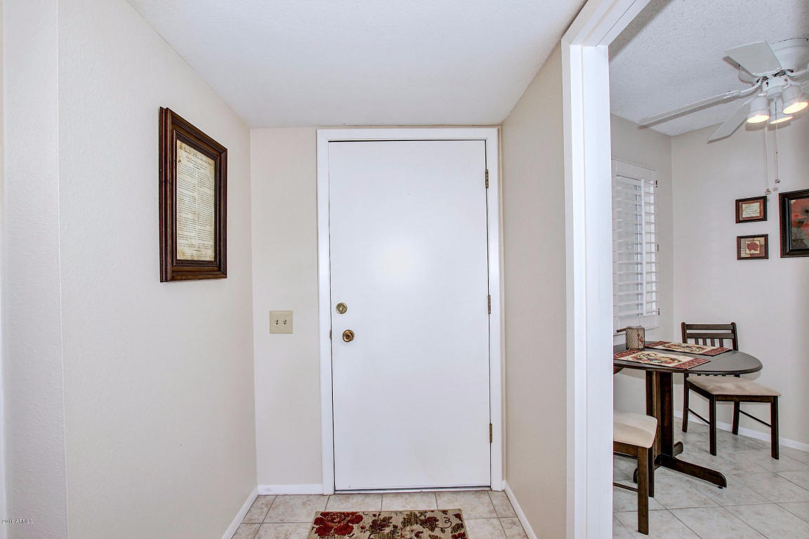 10027 W HUTTON Drive, Sun City, AZ 85351