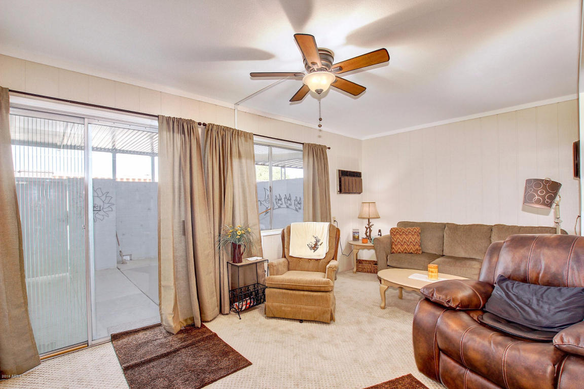 10027 W HUTTON Drive, Sun City, AZ 85351