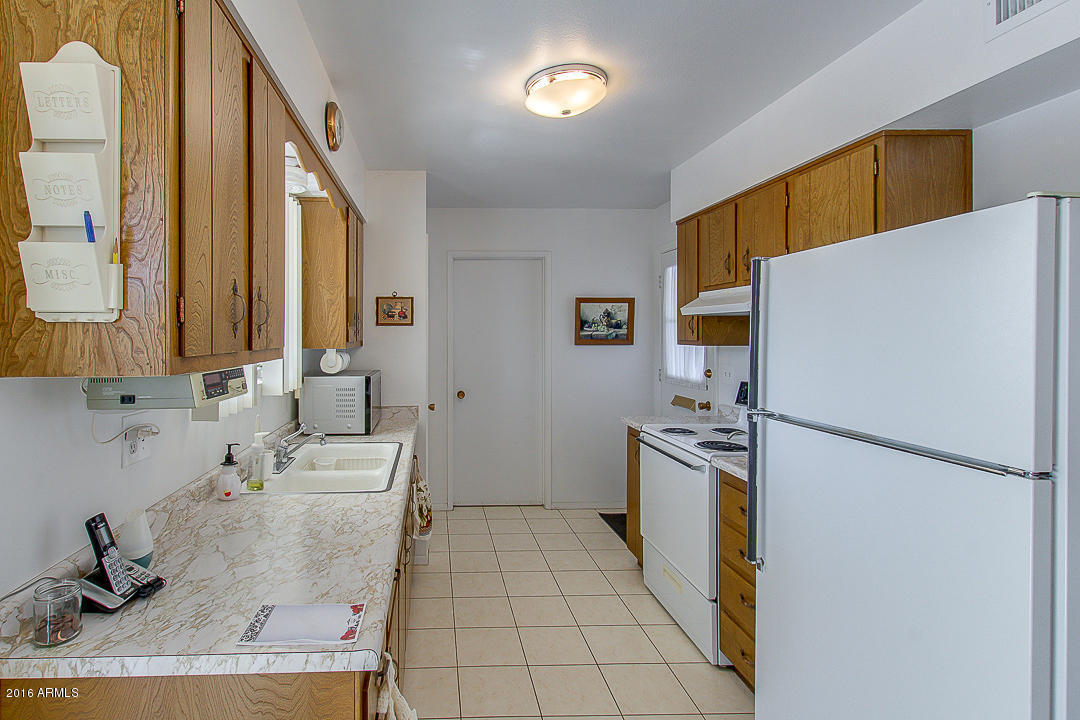 9933 W CAMDEN Avenue, Sun City, AZ 85351
