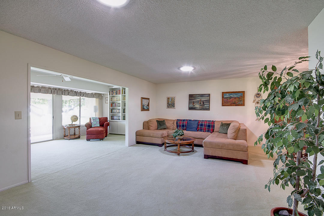 13620 N HAWTHORN Drive, Sun City, AZ 85351