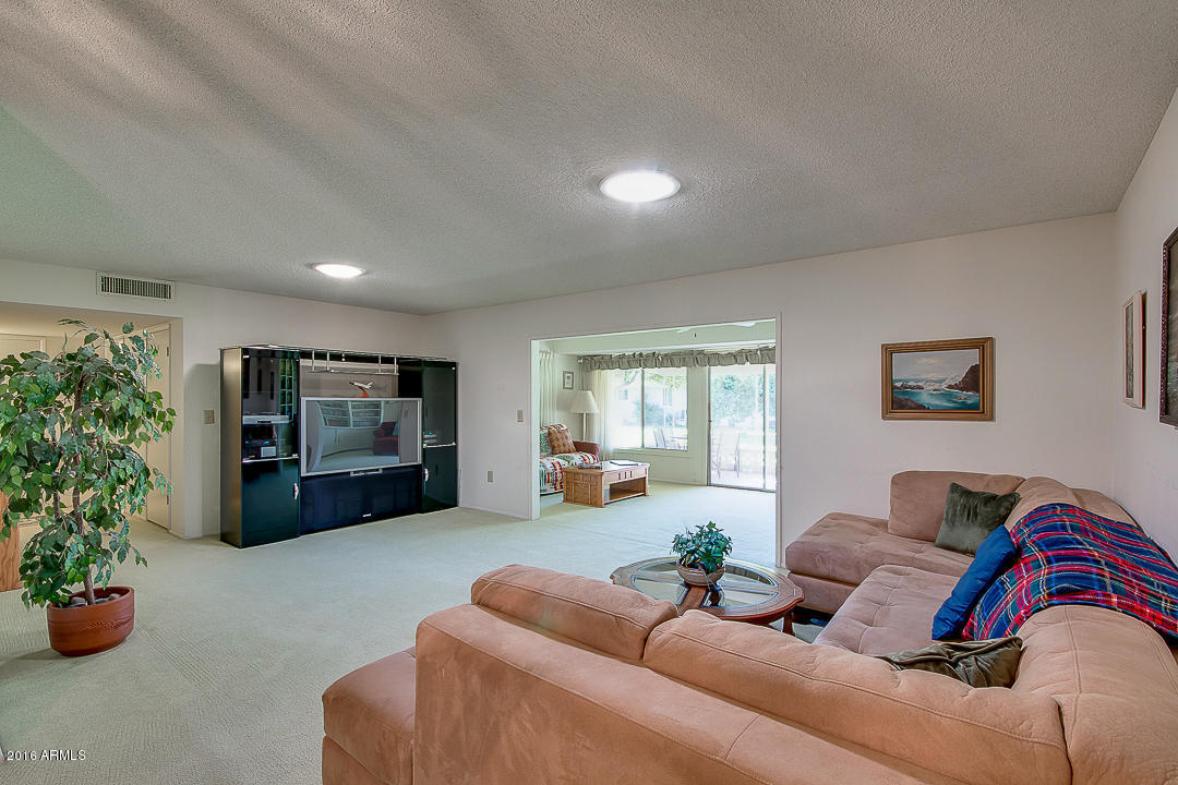 13620 N HAWTHORN Drive, Sun City, AZ 85351