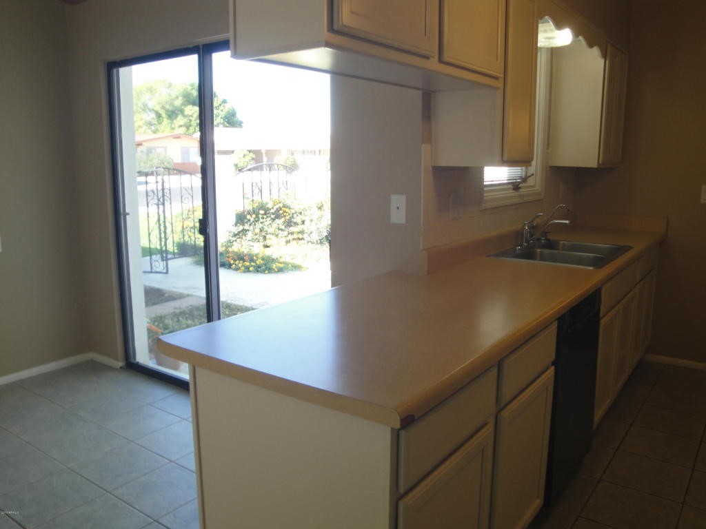 10417 N 106th Avenue, Sun City, AZ 85351