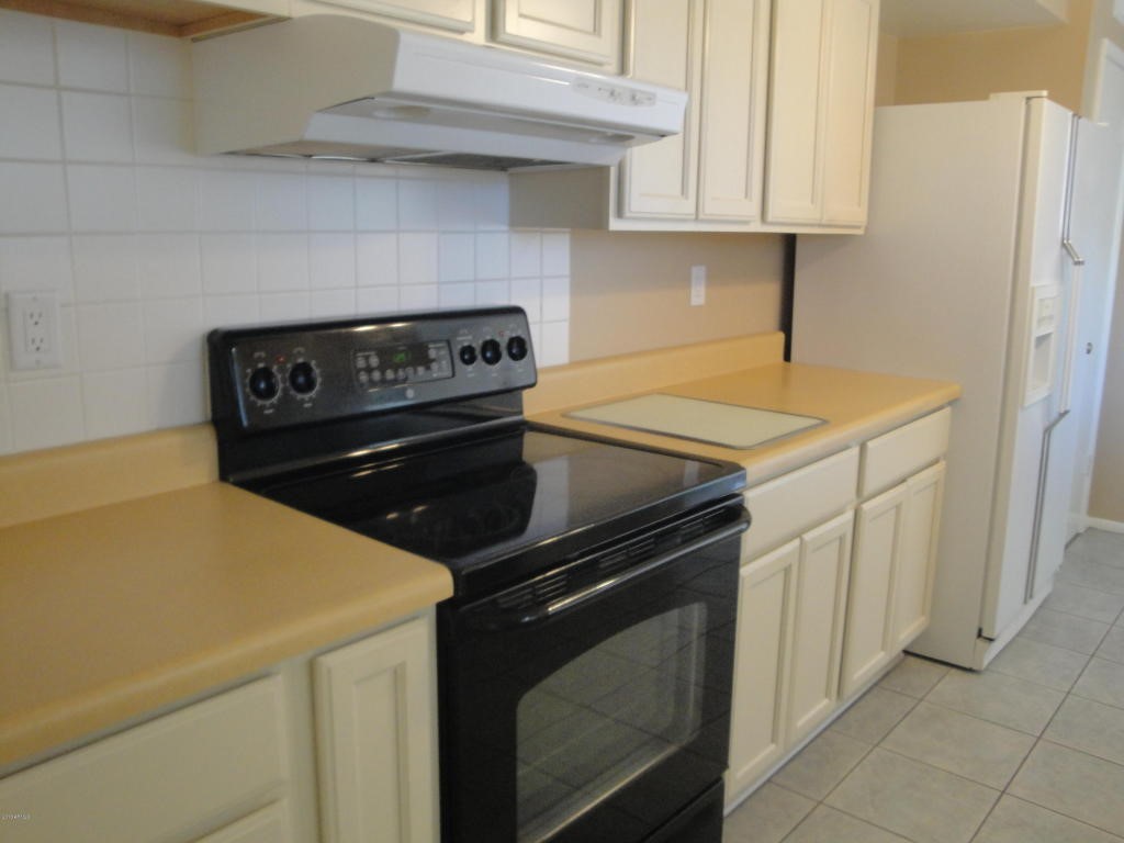 10417 N 106th Avenue, Sun City, AZ 85351