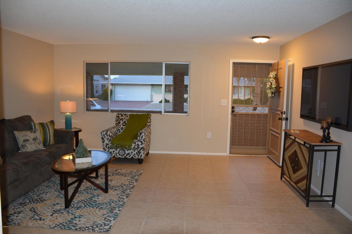 10546 W KINGSWOOD Circle, Sun City, AZ 85351