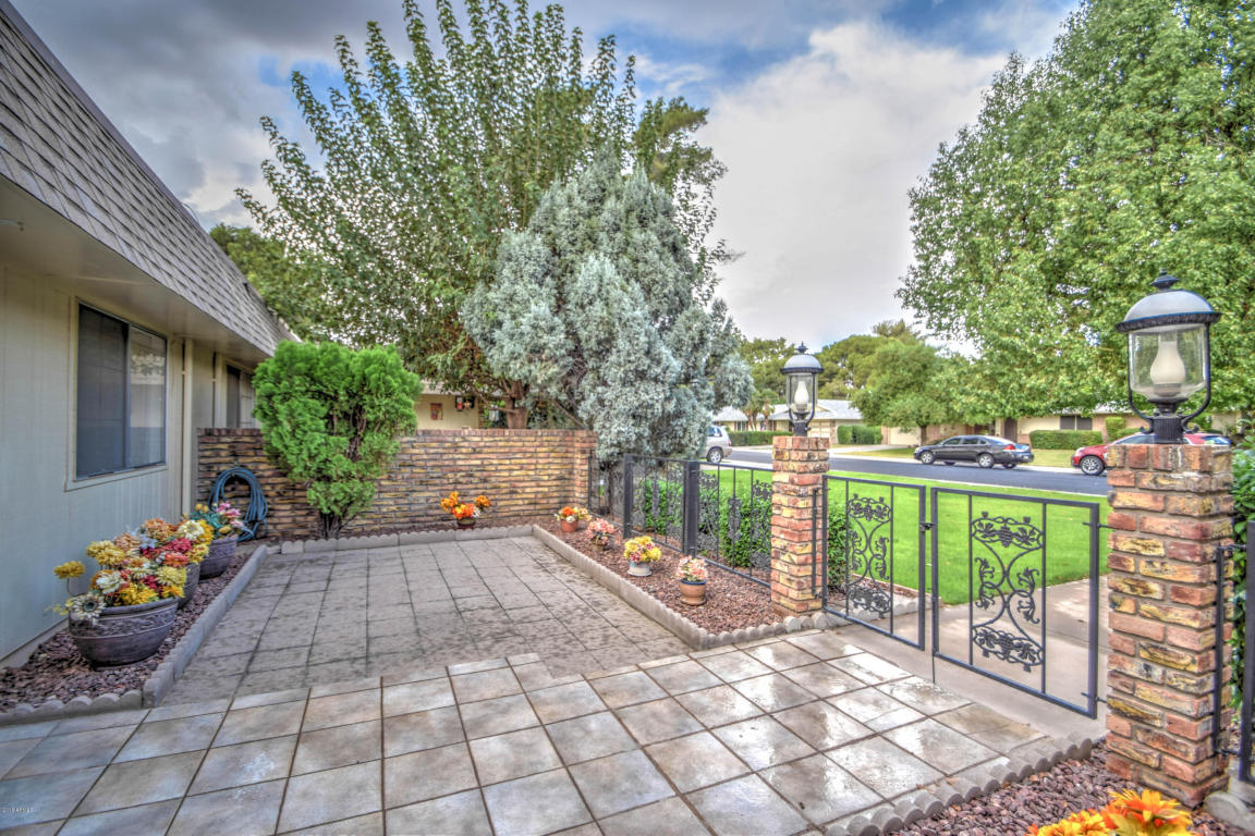 9807 W SANDSTONE Drive, Sun City, AZ 85351