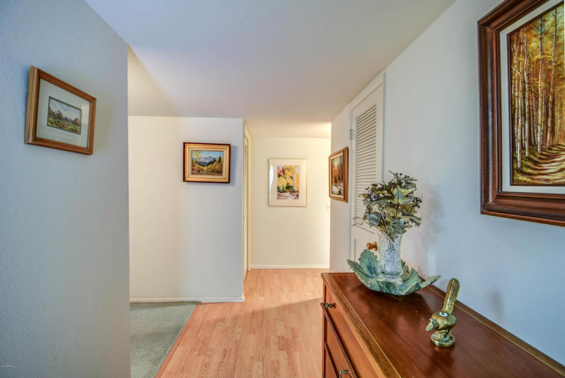 9807 W SANDSTONE Drive, Sun City, AZ 85351