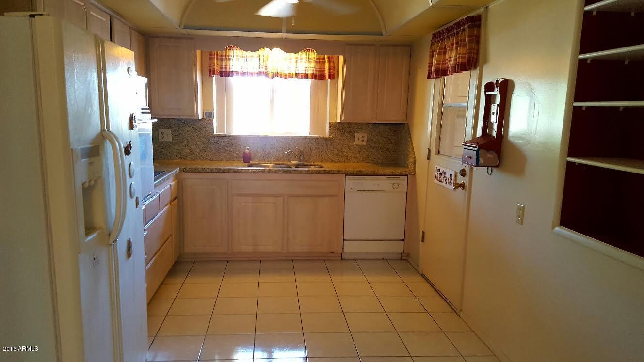 10457 W WININGER Circle, Sun City, AZ 85351