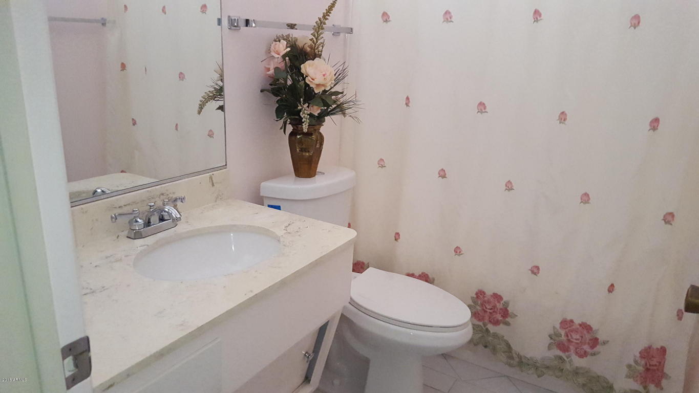 10457 W WININGER Circle, Sun City, AZ 85351