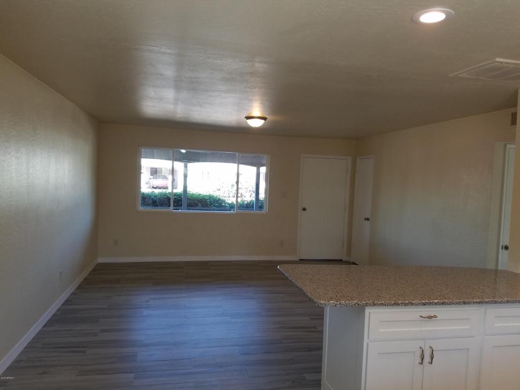 10643 W AUGUSTA Drive, Sun City, AZ 85351