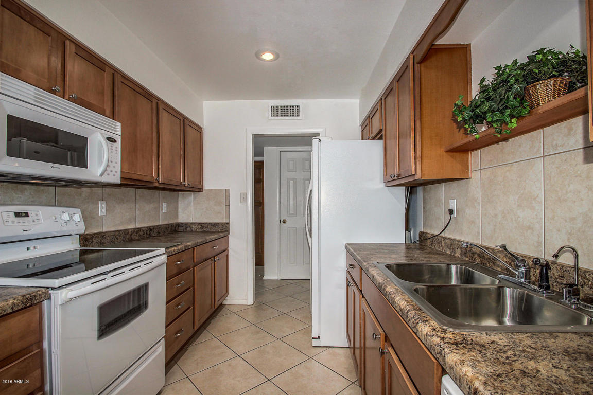 10733 W CHERRY HILLS Drive, Sun City, AZ 85351