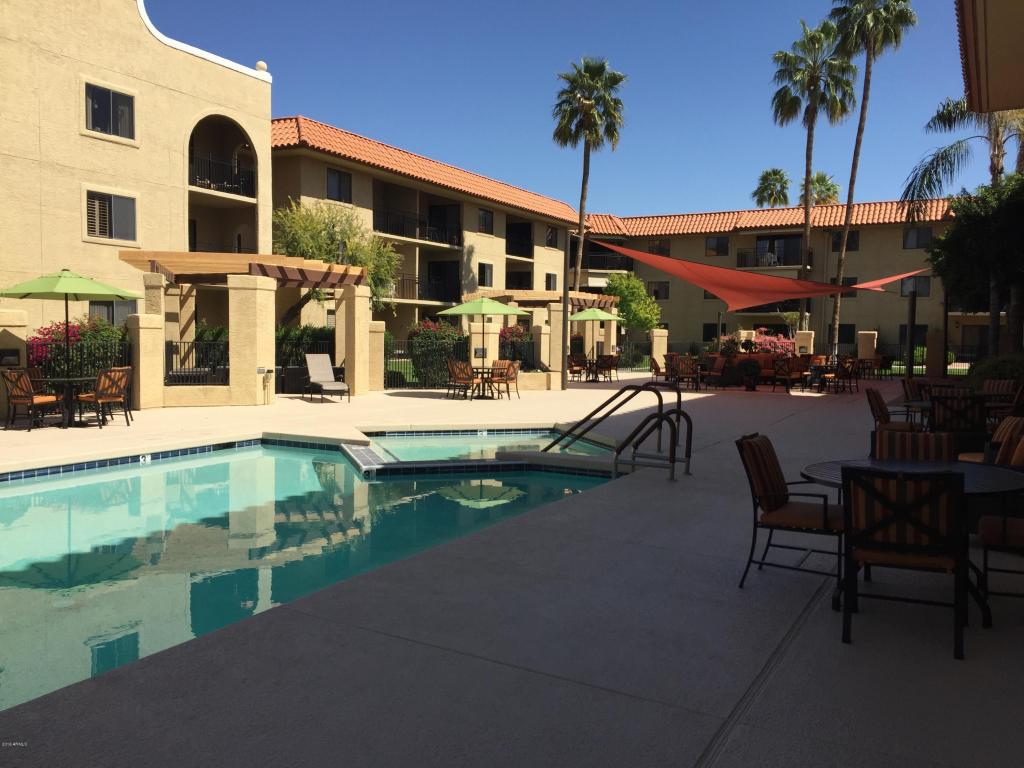 10330 W THUNDERBIRD Boulevard, Sun City, AZ 85351