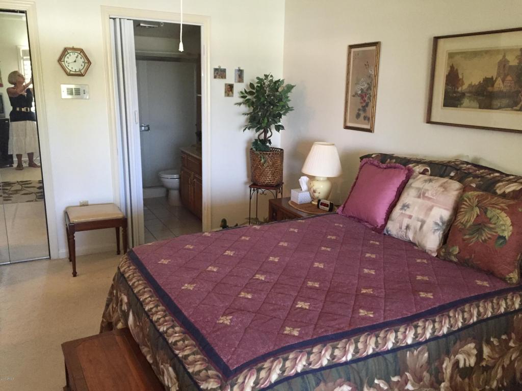 10330 W THUNDERBIRD Boulevard, Sun City, AZ 85351