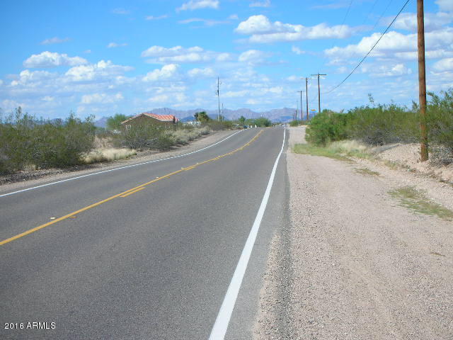 999 N Wintersburg Road, Tonopah, AZ 85354