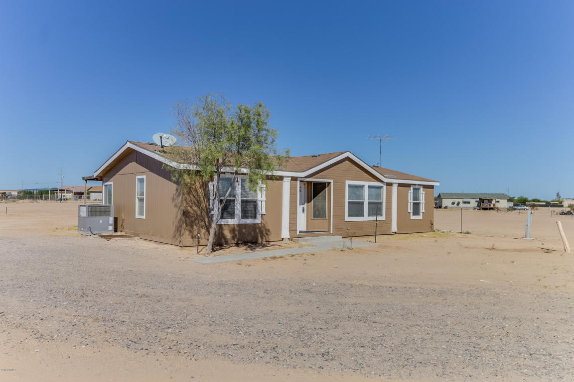1215 N 381st Avenue, Tonopah, AZ 85354