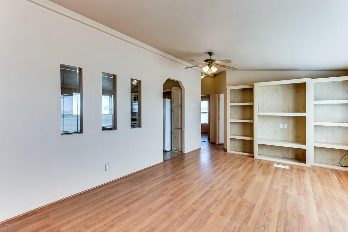 1215 N 381st Avenue, Tonopah, AZ 85354