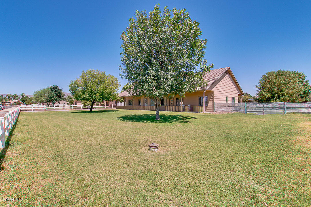 17812 W CLAREMONT Street, Waddell, AZ 85355