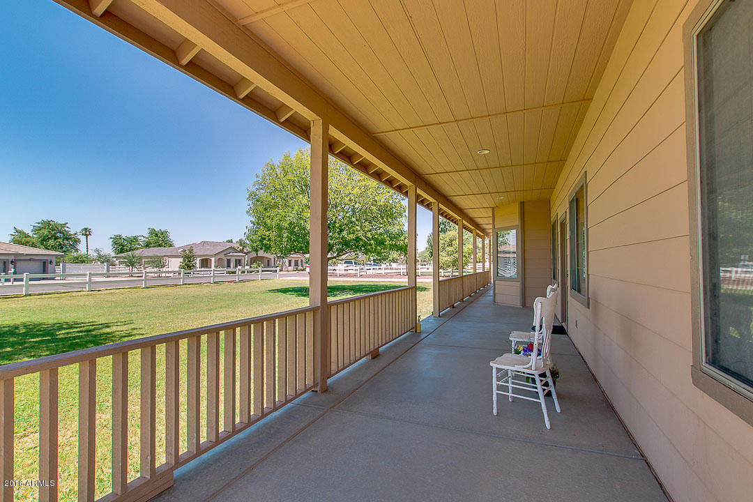 17812 W CLAREMONT Street, Waddell, AZ 85355