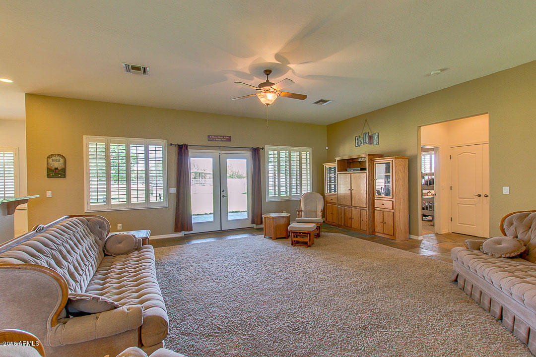 17812 W CLAREMONT Street, Waddell, AZ 85355