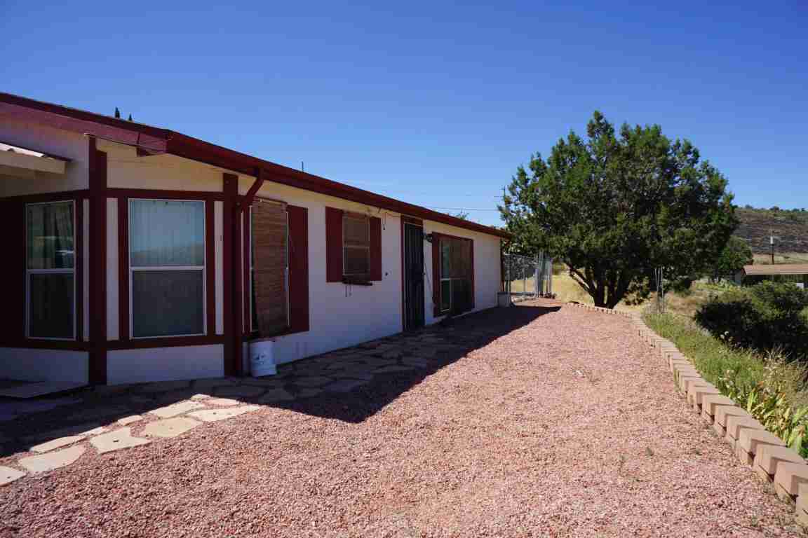 22818 S Crest Way, Yarnell, AZ 85362