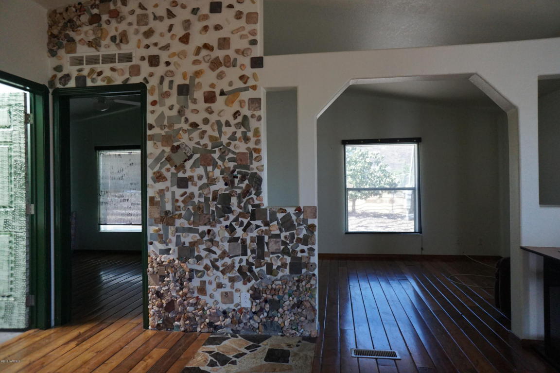 22818 S Crest Way, Yarnell, AZ 85362